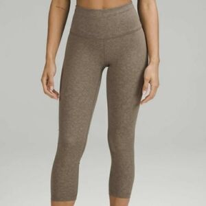 Lululemon Wunder Train High-Rise Crop - Sz 6
